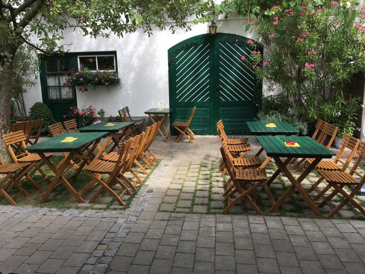 Wine tavern & winemaking Zechmeister