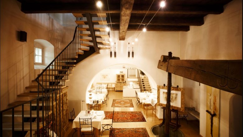 Entrance and breakfast area, © Ernst Vogel