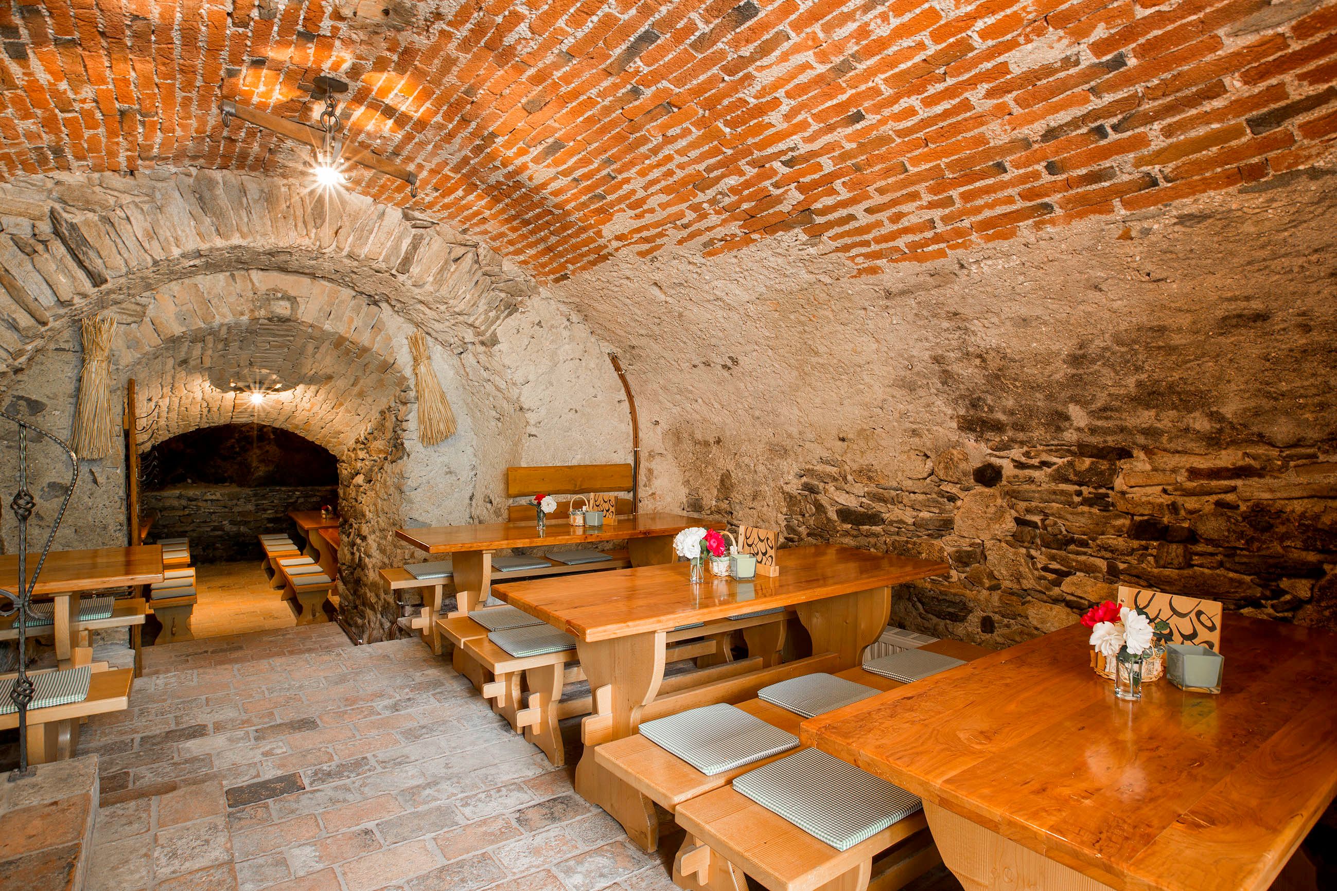 Heurigen cellar at the Donabaum Helmut winery