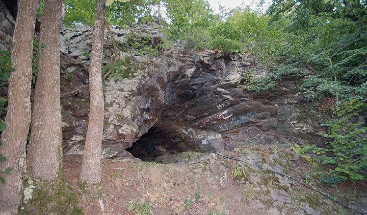 Women's snack, &copy; MG Poella