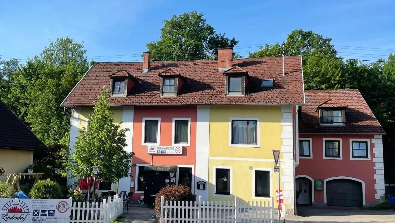 Lindenhof in Ybbs an der Donau, exterior view, &copy; Lindenhof