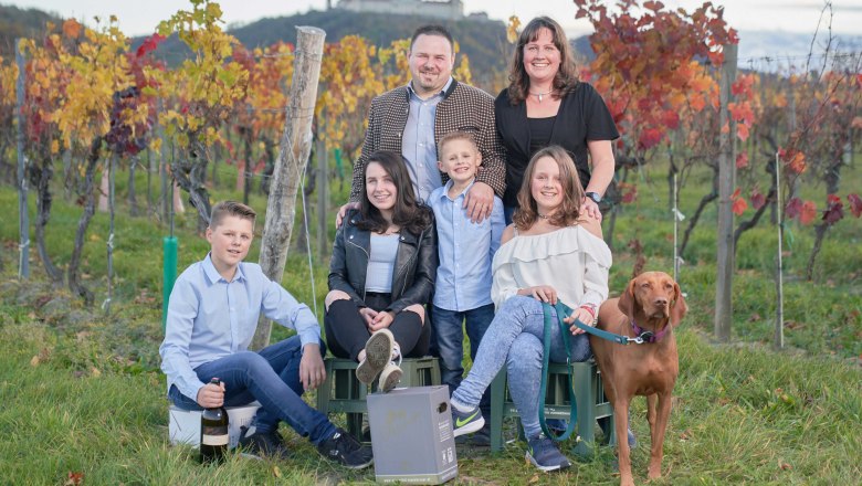 The Rosenberger family in the vineyard, &copy; Philipp Monihart