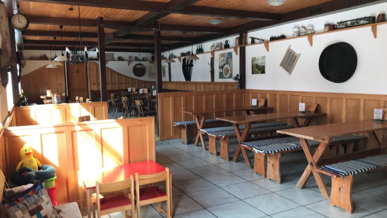 Wine tavern, Buschenschank (typical tavern) family Mölk, Deutsch-Haslau, © Buschenschank Familie Mölk