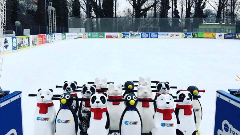 Animal driving aids, &copy; Happyland