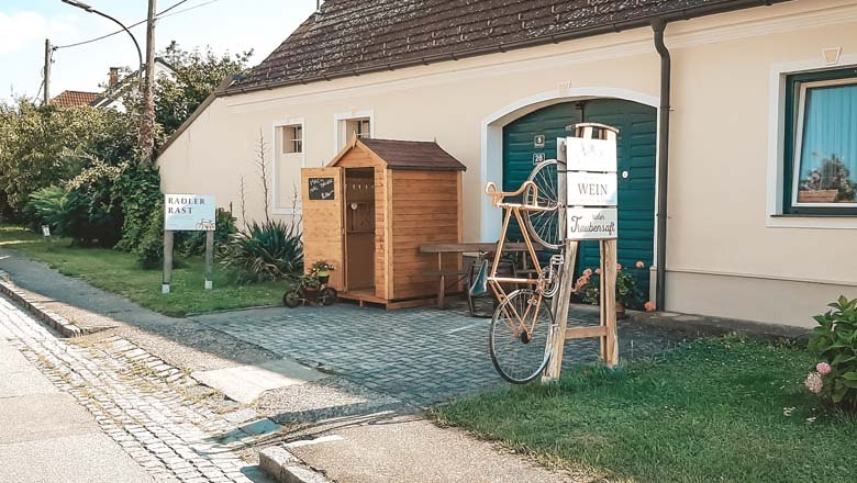Cyclist rest, © Weinbau Hiller