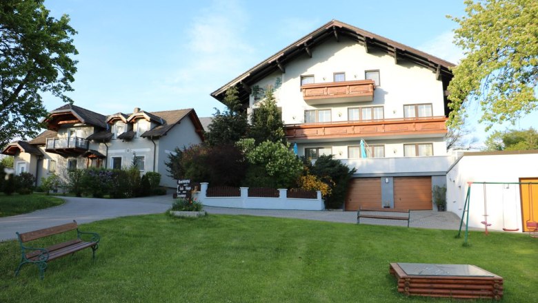 Obermerkenbergerhof, © Theresia Wiebogen Obermerkenbergerhof, © Theresia Wiebogen