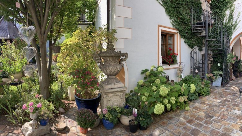 garden-at-renaissancehof-kerschner, © Mostviertel Tourismus, Eva Stern