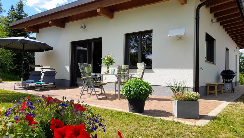 House view, &copy; Ferienhaus Angel, Fotograf Heidi Angel