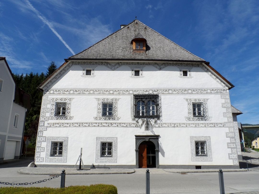 Amon house