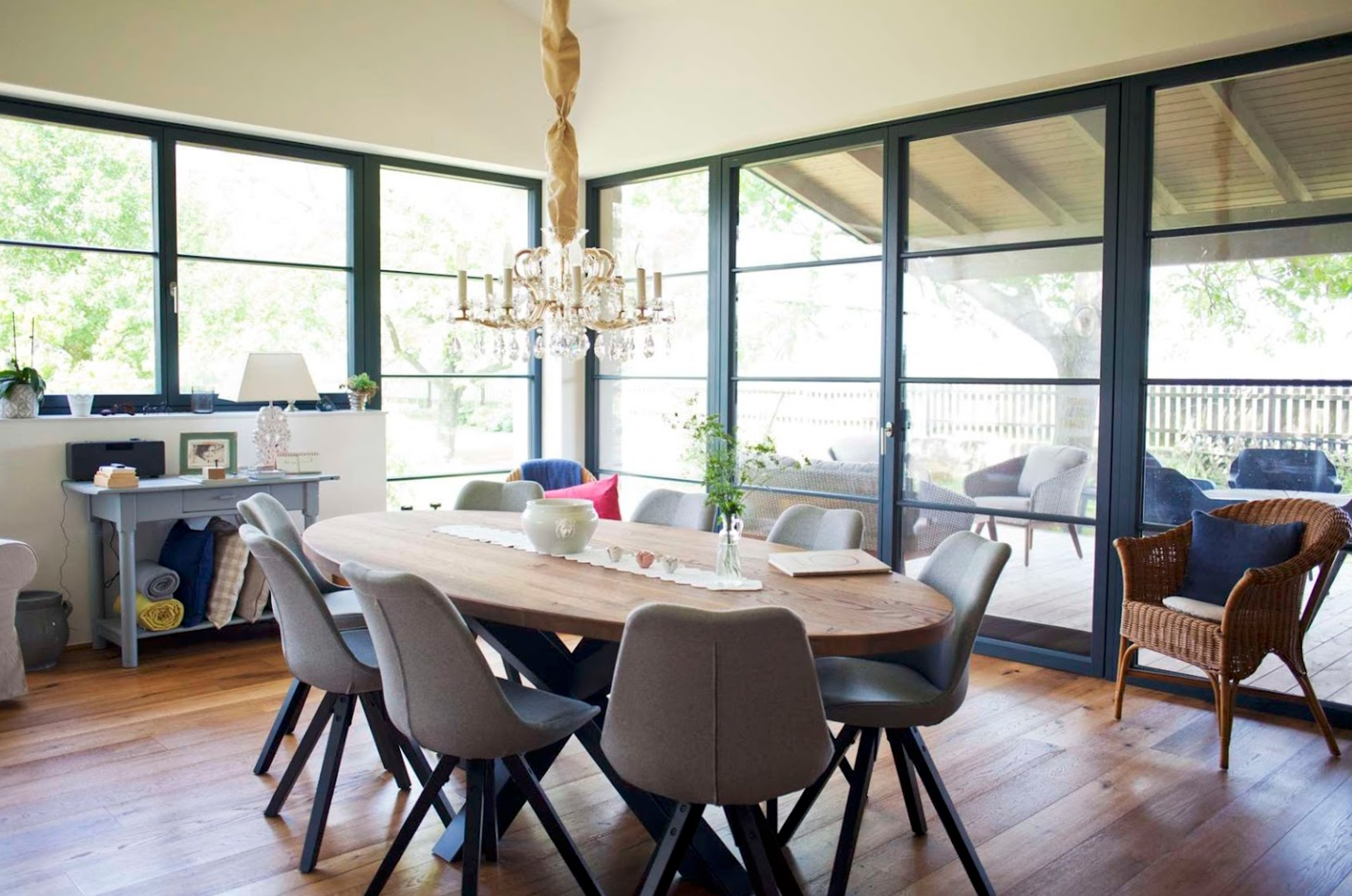 Living room in the 5-person house Dining table, Rohrau 