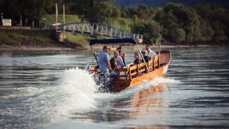 Ahoy Wachau boat, &copy; Michael Reichl