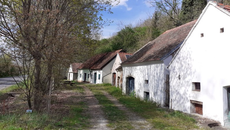 Wine cellar lane Absberg, © Verena Schnatter