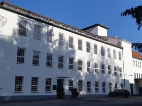 Firmengeb&auml;ude Backhausen, &copy; Marktgemeinde Hoheneich