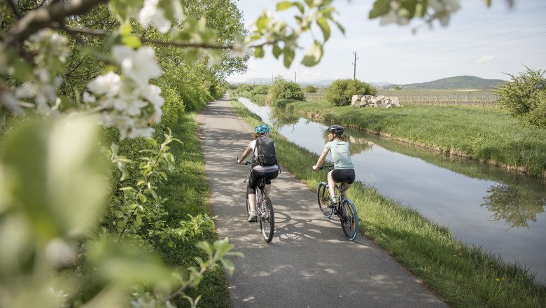 Thermal cycling route Wiener Neustädter Canal, © Wienerwald Tourismus/Raimo Rumpler