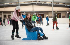 Chilly fun on the ice rink, © Eishalle Waidhofen