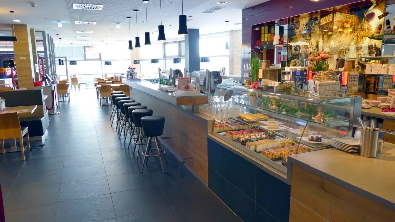 XXXLutz Restaurant, &copy; Marketing St.P&ouml;lten GmbH