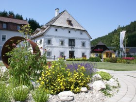 Ausgangspunkt der Wanderung ist das Amonhaus in Lunz am See., &copy; TV Lunz am See