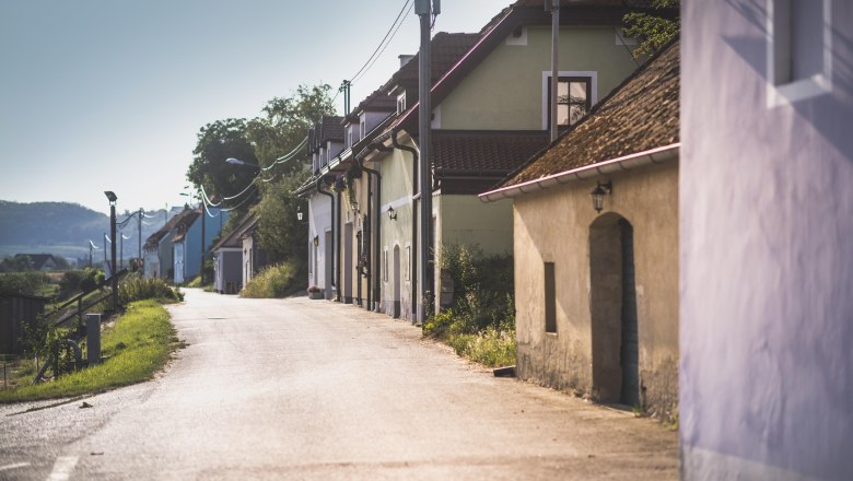 Wine cellar lane in Furth near Göttweig, © Daniela Matejschek