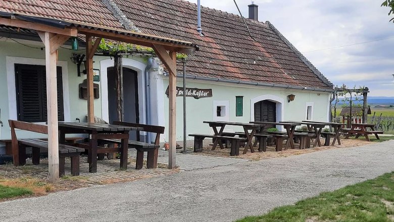 Buschenschank (typical tavern) "Le'pold-Keller", © Fam. Zehetner