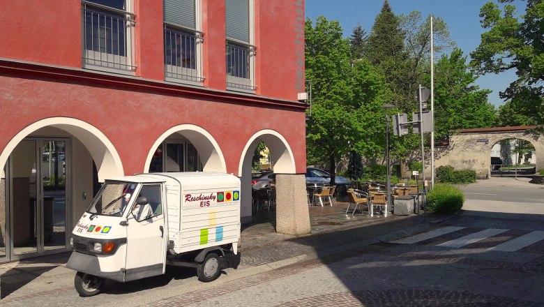 Reschinsky ice cream parlor, &copy; H. Reschinsky GmbH
