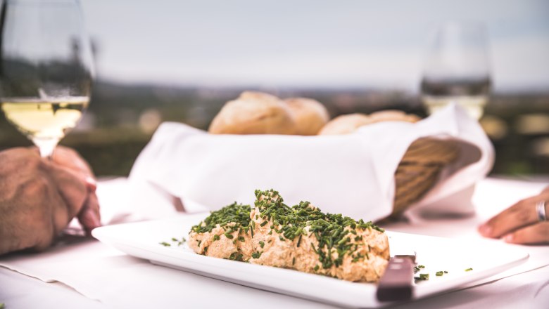 Enjoy fine spreads at a wine tavern, &copy; Daniela Matejschek