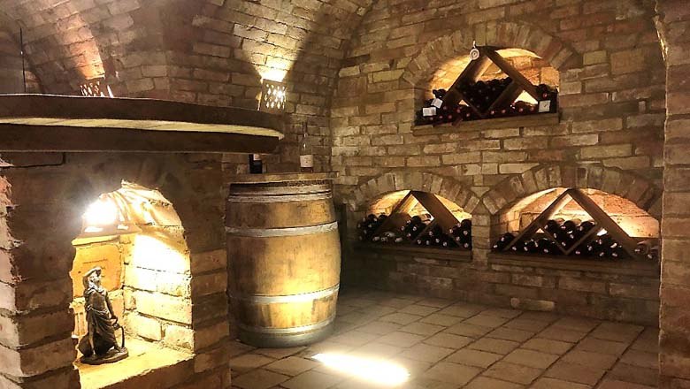 Wine shop, © Claudia Schwendimann