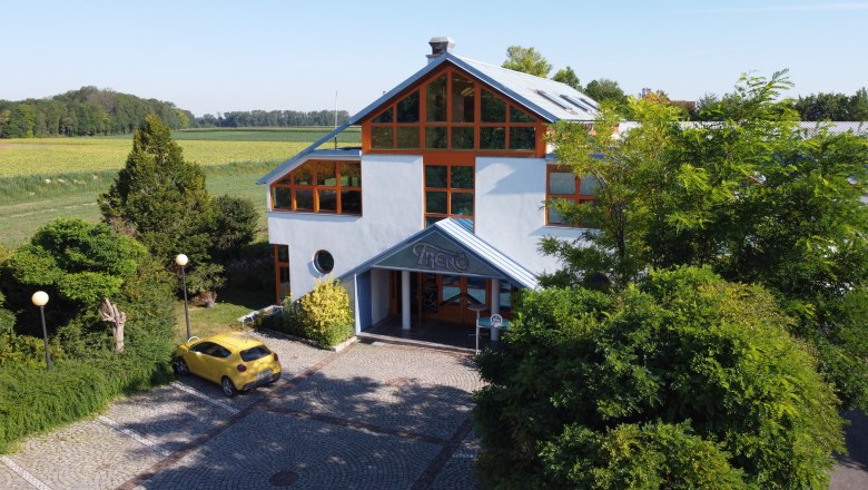 Restaurant Treno Orth an der Donau, exterior view