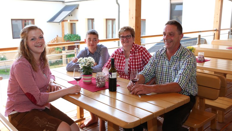 Herl family, Herl winery, Petronell-Carnuntum, &copy; Weingut Herl, Katharina Schiffl