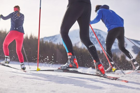 Cross-country skiing and shorter breakers, © Kathrin Baumann