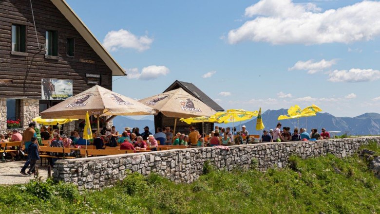 Stop off at the JoSchi Berghaus, © Ludwig Fahrnberger