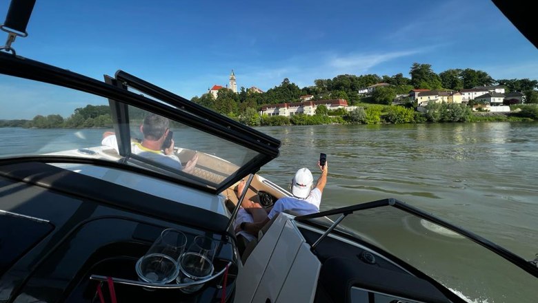 On a boat trip on the Danube, © Attack Werbeagentur (www.attack.at)