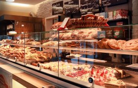 Danecker bakery - Viehdorferstra&szlig;e branch, &copy; B&auml;ckerei Danecker