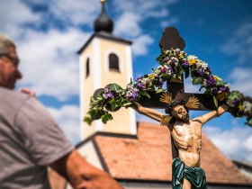 Pilger am Weg, &copy; Donau N&Ouml; Tourismus/Daniela Matejschek