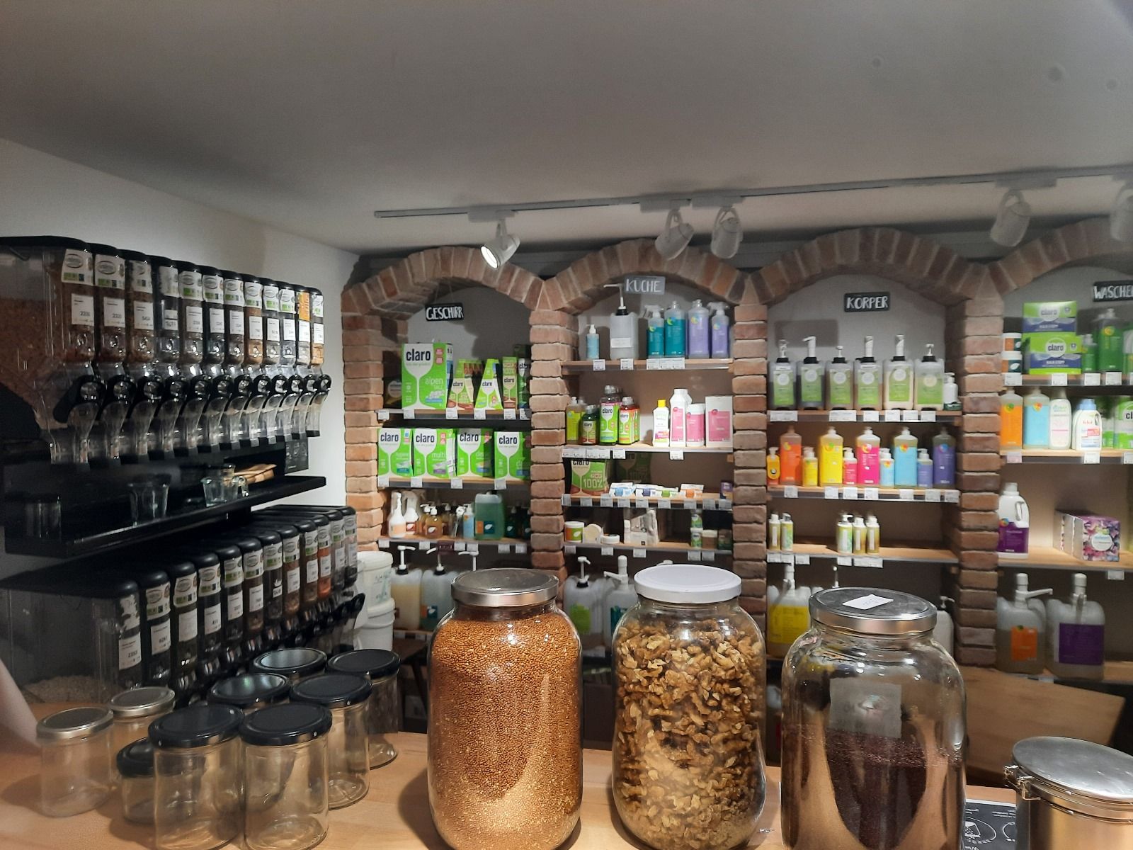 unpacked & refillable