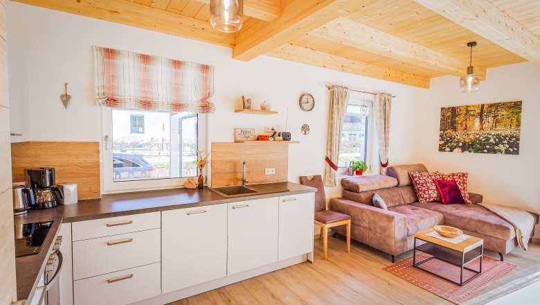 Red vacation apartment - living area, © Ludwig Fahrnberger