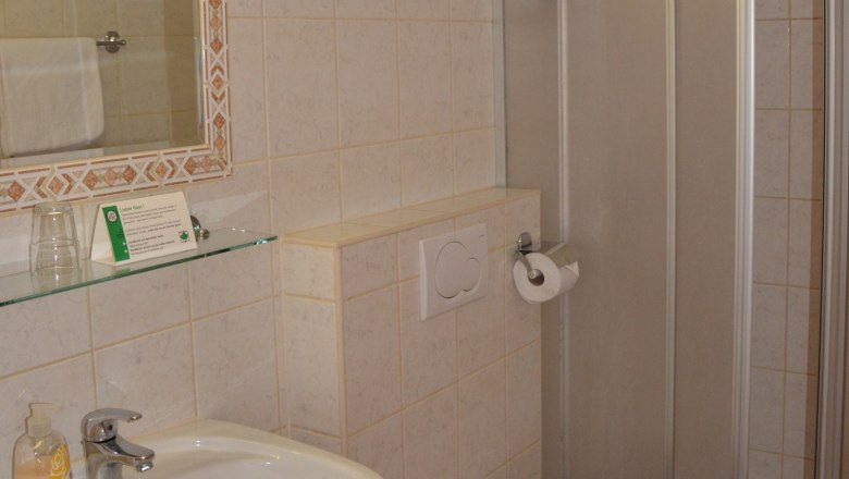 Bathroom, &copy; Hotel Maria