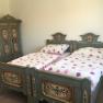 Double room furnished in farmhouse style
