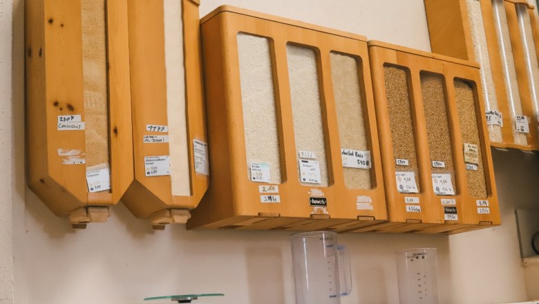 Organic rice and cereals for filling, &copy; Kredenz.me