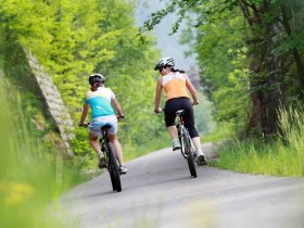 Entlang der alten Bahntrasse, &copy; weinfranz