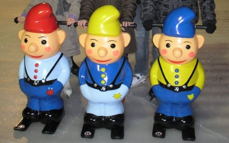 Learn to ice skate with the gnomes