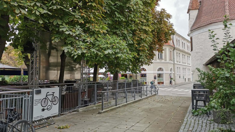 E-charging stations at the Hofbräuhaus, © Donau NÖ Tourismus_BF
