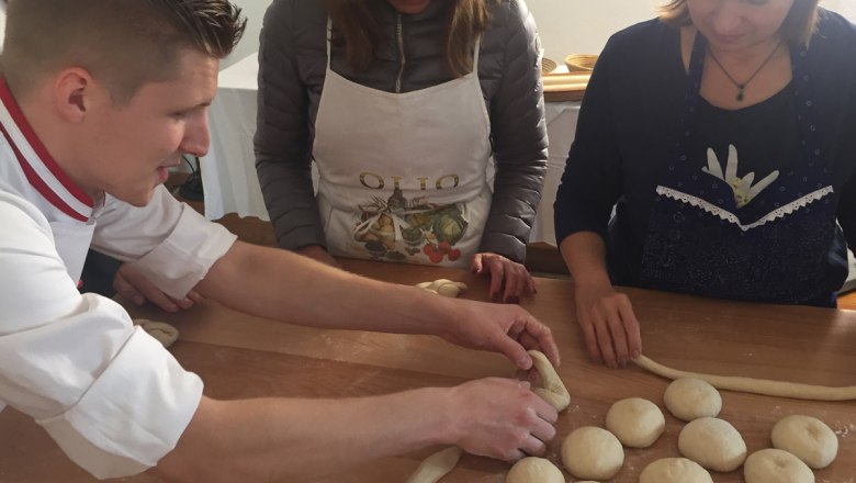 First Waldviertel organic baking school master baker Thomas Linsbauer, &copy; Erste Waldviertler Bio-Backschule, Andrea Peller