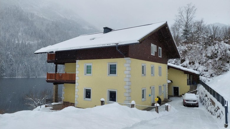 Winter exterior shot, &copy; F&uuml;rst