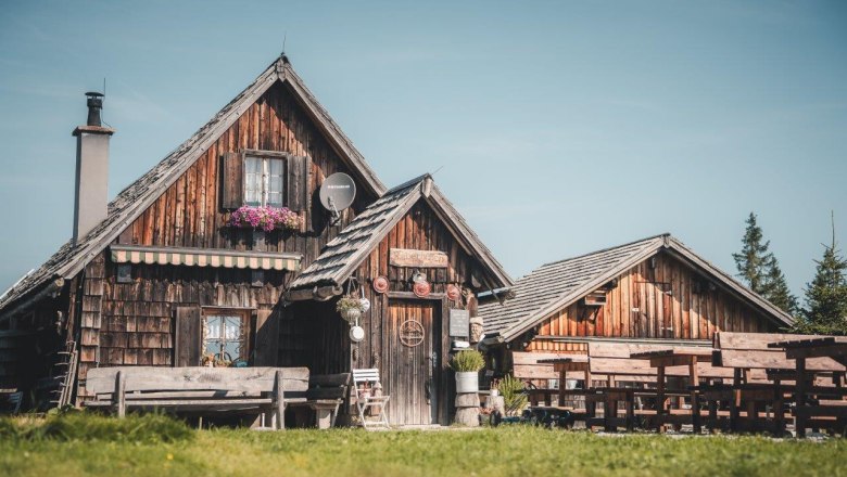 Seven huts, © Gerald Demolsky