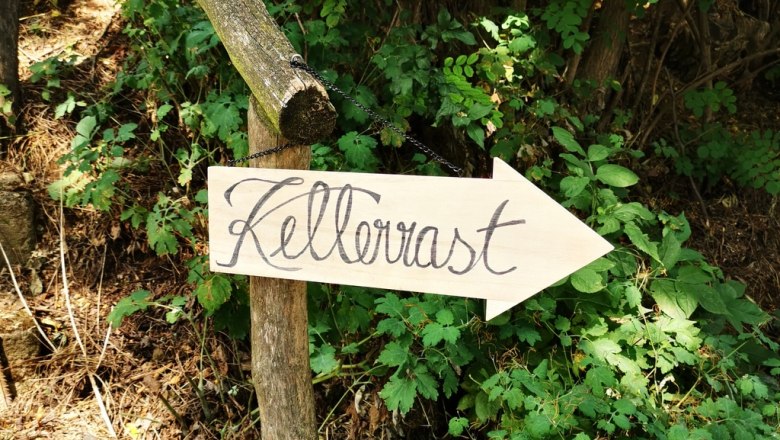 Cyclist's rest, &copy; Weinstra&szlig;e Weinviertel