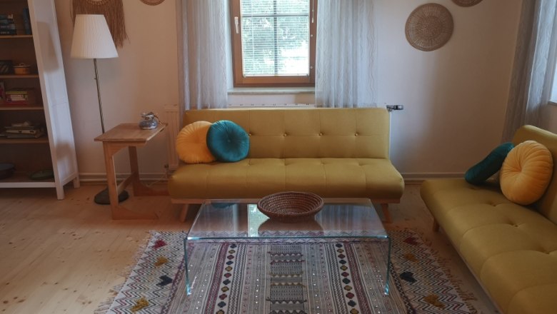 Living room, &copy; Karin Schindl