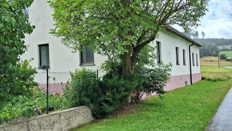 Exterior view street side, &copy; Lisa Halmenschlager