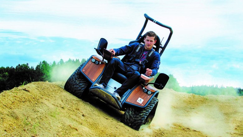 Off-road gopher driving, &copy; webgrafix.at