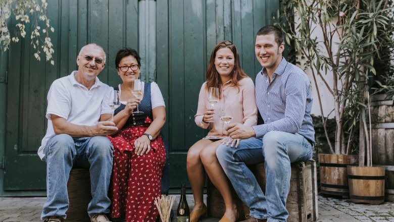 Austrian family, &copy; Stefan &Ouml;sterreicher