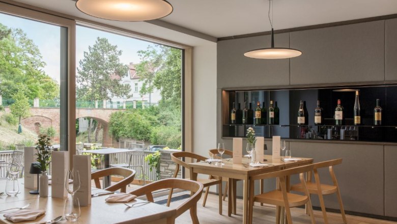 Wine house inside, © Weinhaus Kirchberg Gmbh